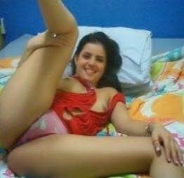 Morena linda gostosa dos olhos verdes