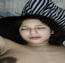 Foi dormir na casa da amiga e deu para o irmão dela